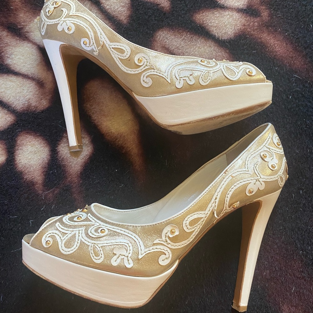 Beautiful Moschino heels